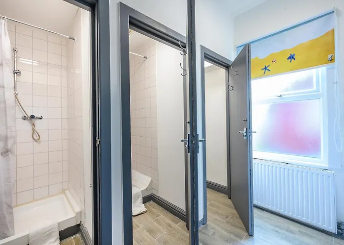 *rg7h*for Your Relaxed & Cosy Free Parking Homestay Leeds (West Yorkshire)